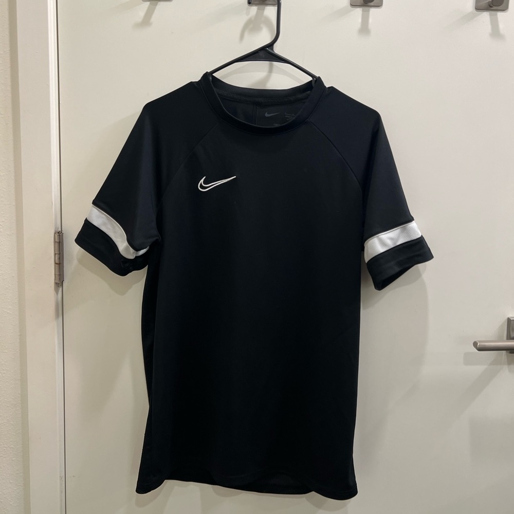 Nike Men Tshirt L (fits as M)